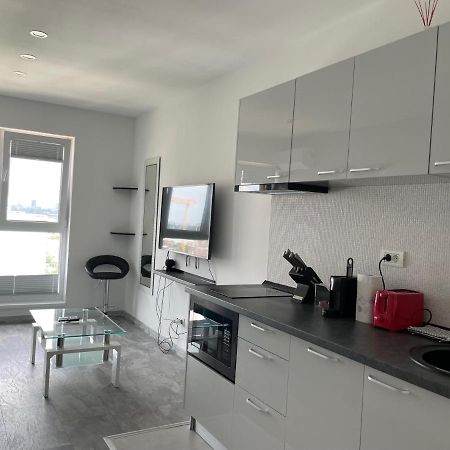 Cozy 2-Room Penthouse Lakeview W14 布加勒斯特 外观 照片