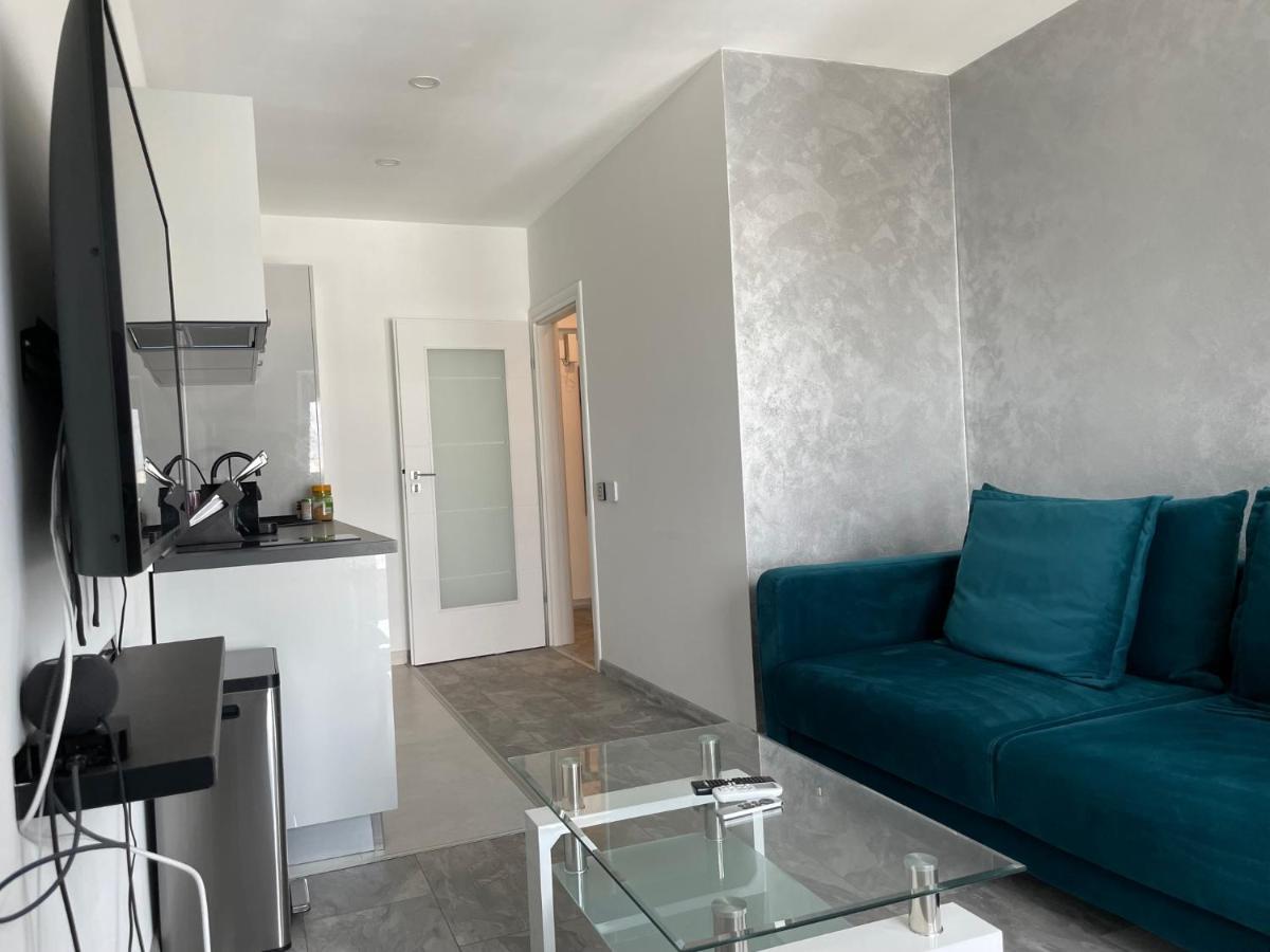 Cozy 2-Room Penthouse Lakeview W14 布加勒斯特 外观 照片