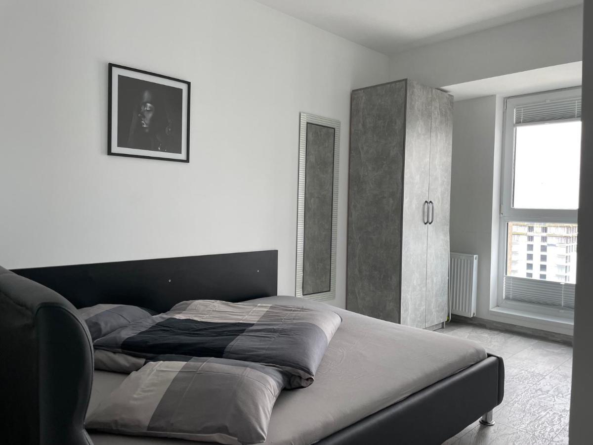 Cozy 2-Room Penthouse Lakeview W14 布加勒斯特 外观 照片